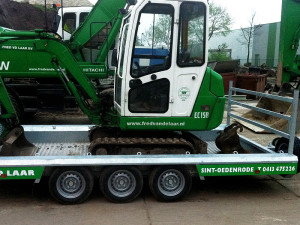 verhuur van grondverzetmachines, rupsmaterieel door Fred van de Laar Grond-, Weg-, en Waterbouw uit Sint-Oedenrode