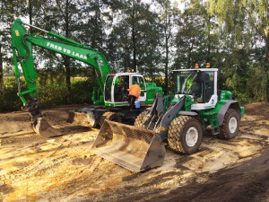 verhuur van grondverzetmachines, rupsmaterieel door Fred van de Laar Grond-, Weg-, en Waterbouw uit Sint-Oedenrode