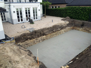 Maarheeze tuin grondwerk en straatwerk incl. bomen verplaatsen