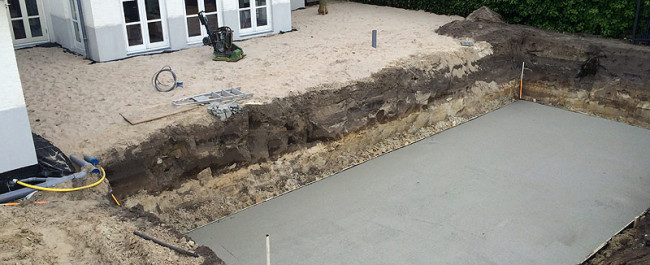 Maarheeze tuin grondwerk en straatwerk incl. bomen verplaatsen