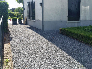 Maarheeze tuin grondwerk en straatwerk incl. bomen verplaatsen